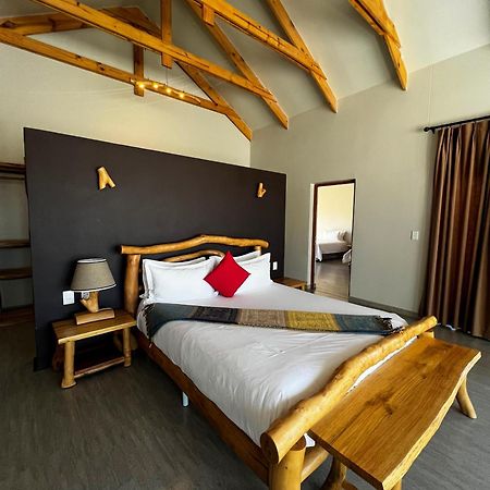Agama Lodge Solitaire Kültér fotó