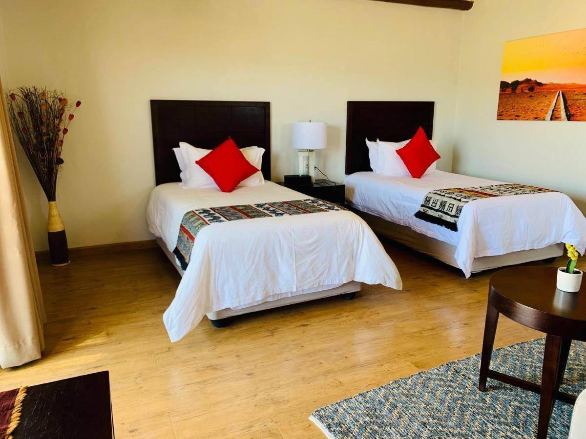 Agama Lodge Solitaire Kültér fotó