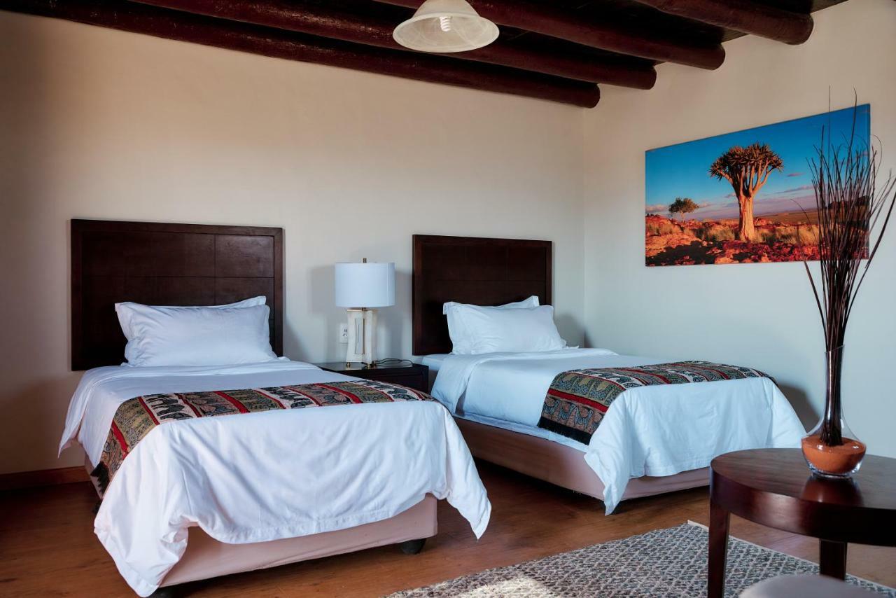 Agama Lodge Solitaire Kültér fotó