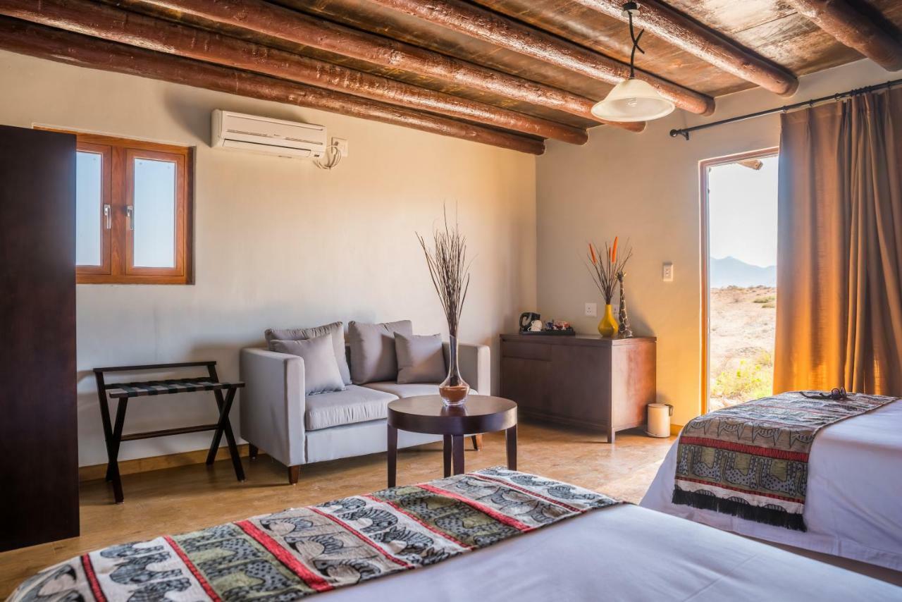 Agama Lodge Solitaire Kültér fotó