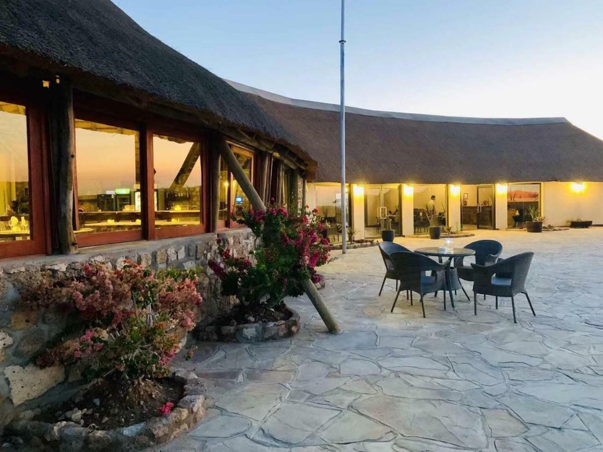 Agama Lodge Solitaire Kültér fotó