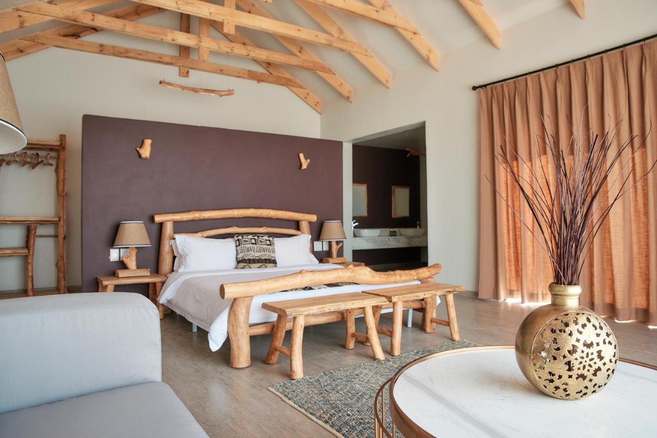 Agama Lodge Solitaire Kültér fotó